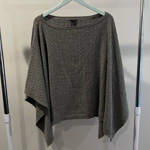 Theory Fine Ribbed Wool Grey Open Poncho (M/L)